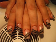 Zselés műköröm díszítés